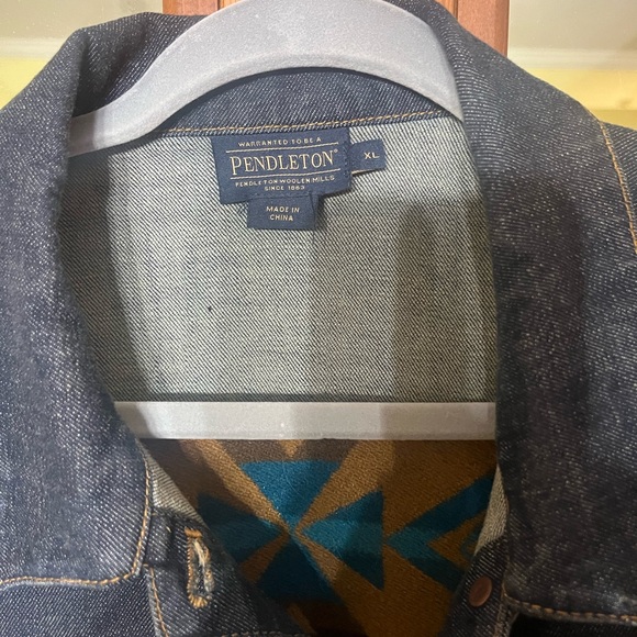 Pendleton women’s denim jacket - Picture 4 of 5